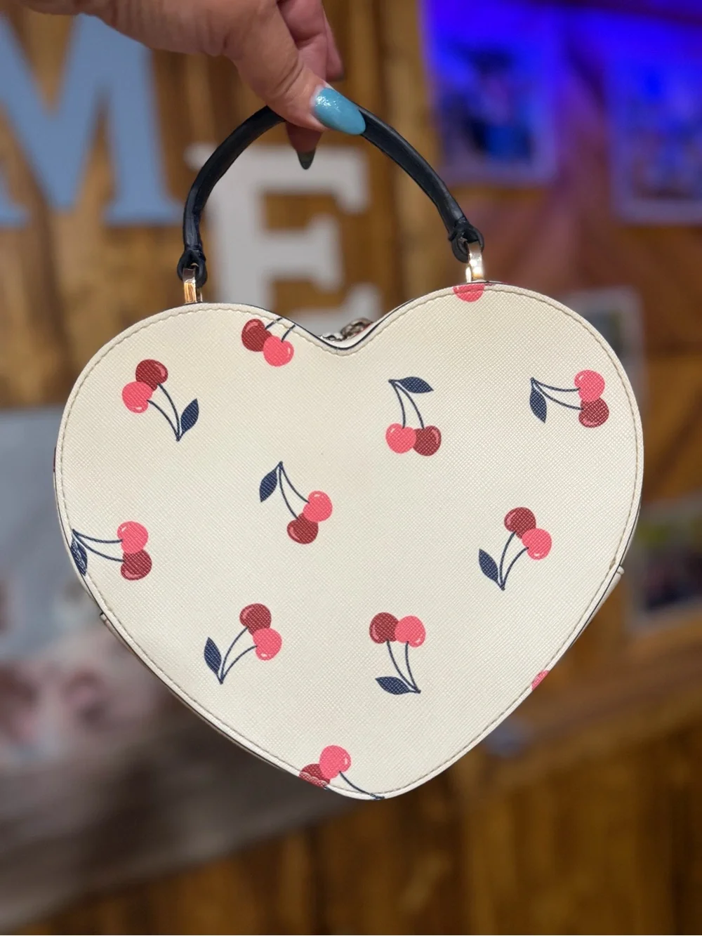 Kate Spade Love Shack Heart ‘loved’ Crossbody ***with cute pebbled card holder**